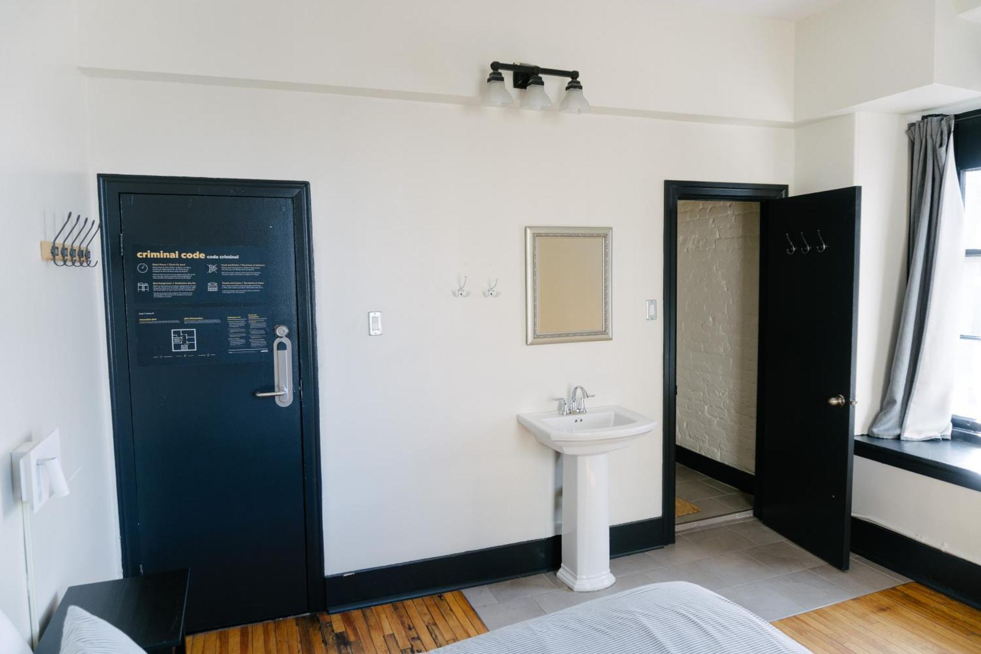 Saintlo Ottawa Jail Hostel Kültér fotó